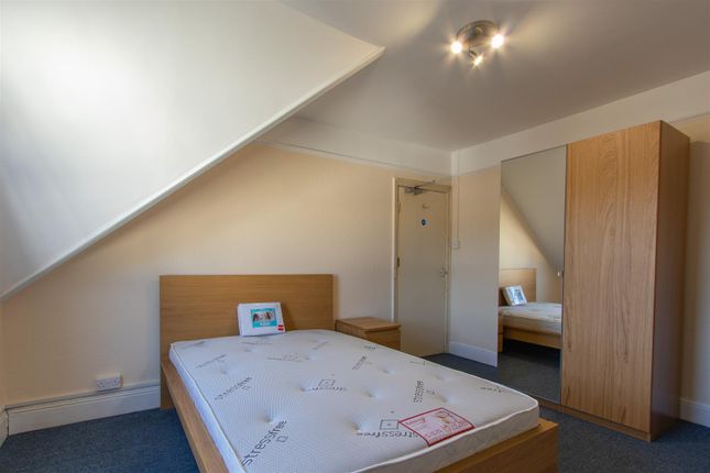 E, 183, Albany Road, Cardiff photo 4