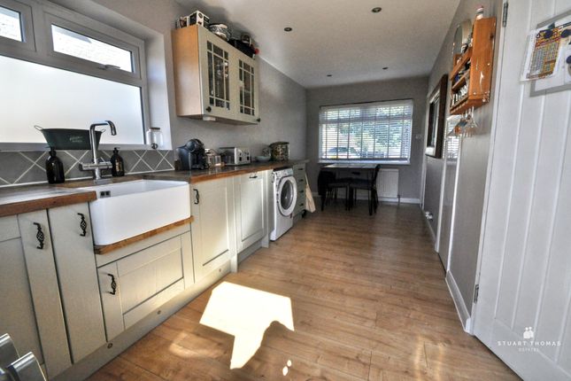 54, Danesfield, Benfleet photo 2