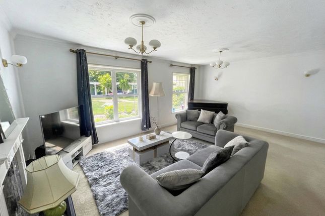 Flat 9, Oakridge Park Hill Road, Torquay photo 2