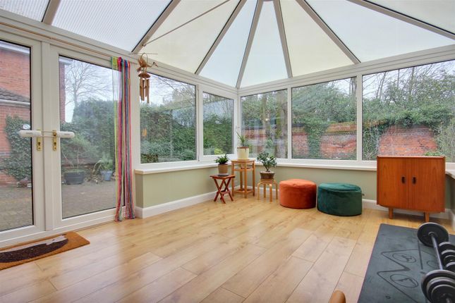 35, Inglefield Close, Beverley photo 5
