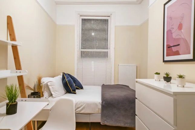 Thumbnail Room to rent in Lanark Place, London