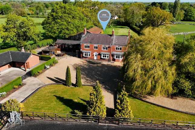 Simfield House Pools Lane, Sandbach photo 2