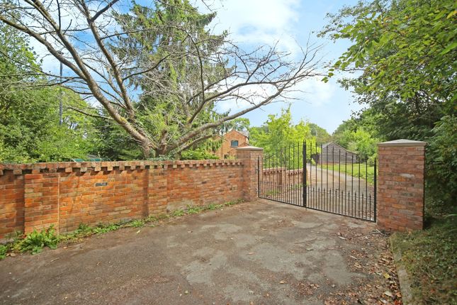 Avon Lodge,, Warwick Road, Warwickshire photo 2