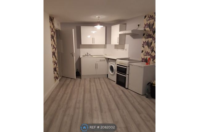 Thumbnail Studio to rent in Brierley Avenue, London