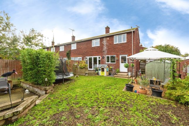 14, Stearne Close, Thetford photo 2