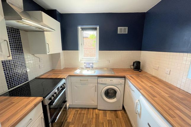18, Kern Close, Southampton photo 3