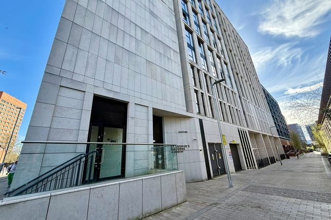 Flat Flat 702, St George's Gardens, 1a Spinners Way, Manchester photo 2