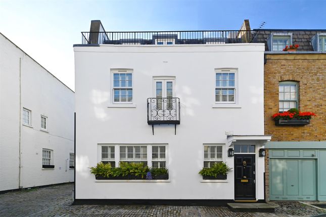 12A-Lyall-Mews (18).Jpg