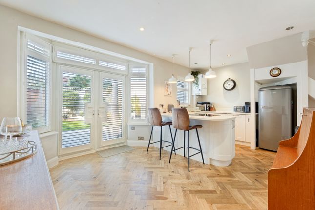 6, Staines Avenue, Sutton photo 4