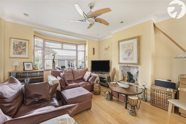 11, Woodside Drive, Kent photo 4