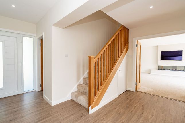 9 Mortonhall Park Grove, Edinburgh photo 2