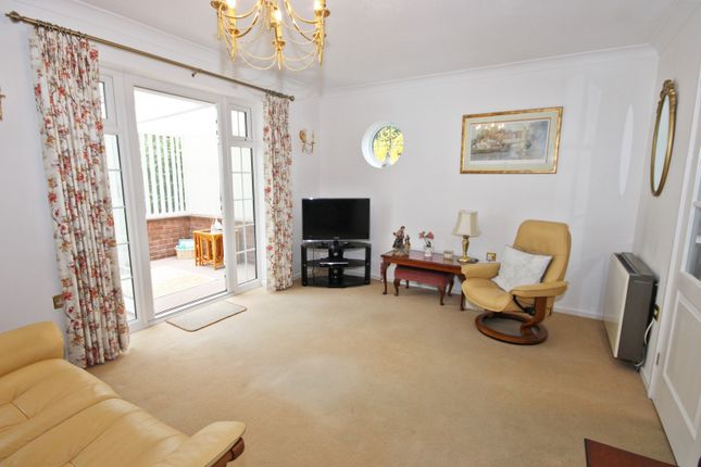 29, Preston Close, Bedford photo 4