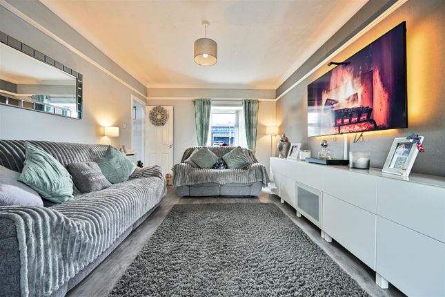 35, Chapel Street, Carluke photo 4