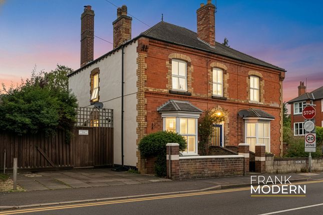 4-bed house on 1 West Road, Oakham, £350,000