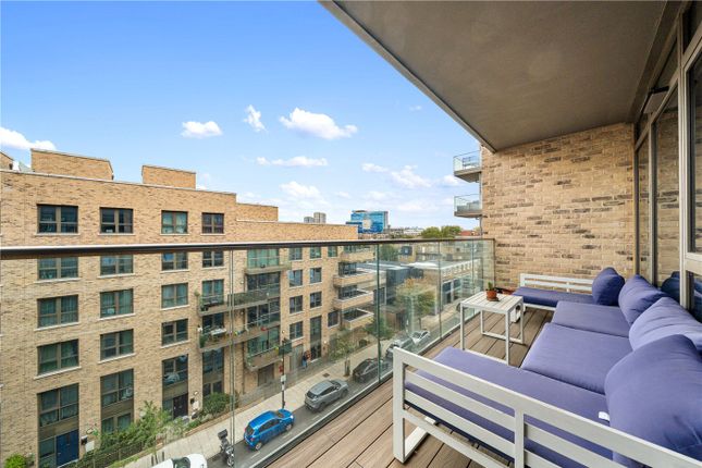 Flat 405,, Sirus House, London photo 4