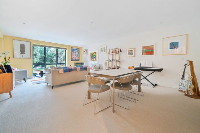 4 Regency House, Humphris Place, Cheltenham photo 3