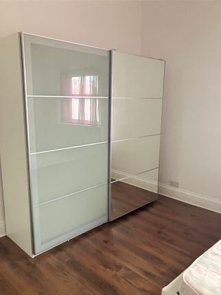 Room to rent in Clive Street, Cardiff