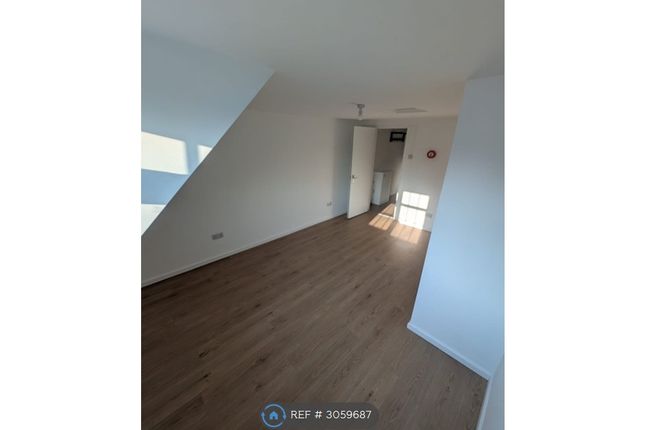 Rd Floor Flat, Hotwell Road, Bristol photo 5