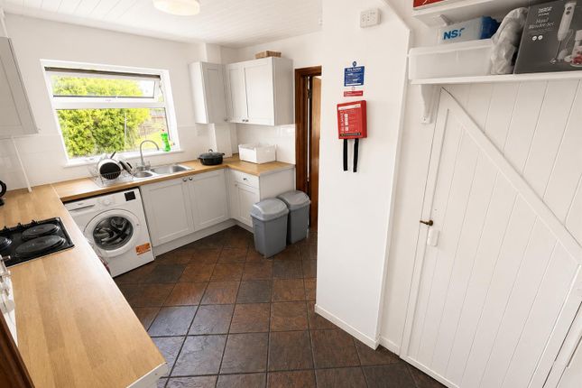 24, Stalbridge Walk, Corby photo 3
