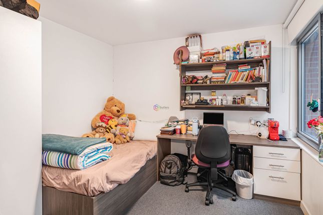 Apt 109, Pearl Works, Sheffield photo 3