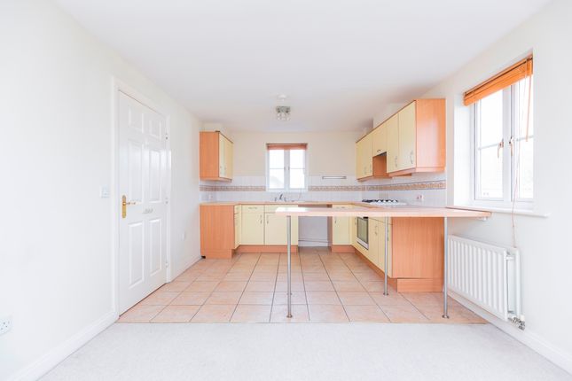 12 Field Close, Sturminster Newton photo 3