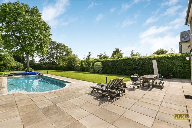 18, Brookmans Avenue, Hertfordshire photo 4