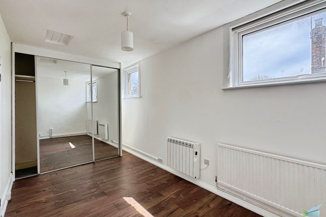 Flat 2, 51, The Street, Ashford photo 5