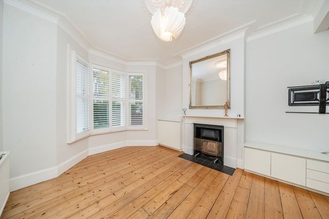 28, Kimberley Road, London photo 4