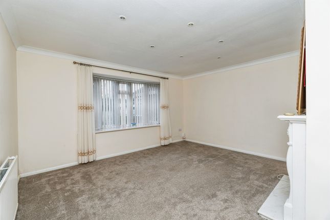 10, Ash Close, Southampton photo 3