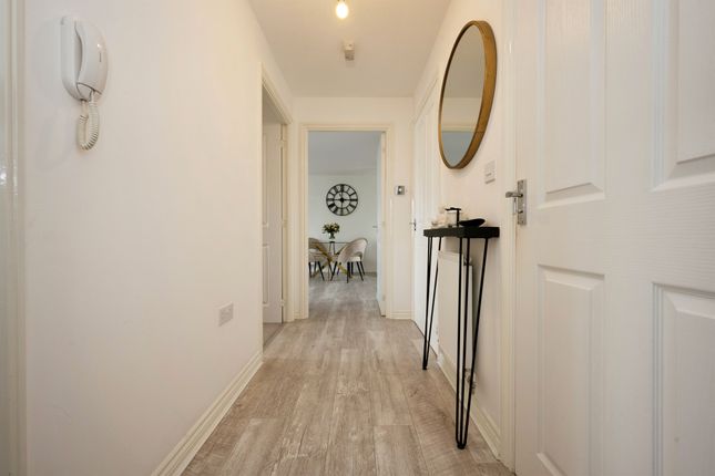 22, Elton Close, AYLESBURY photo 2