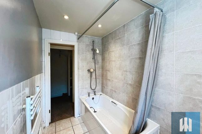 10, Gathorne Street, Brighouse photo 5