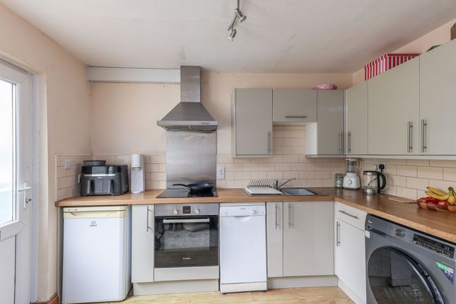 40 Surf View Camullas Way, Newquay photo 3