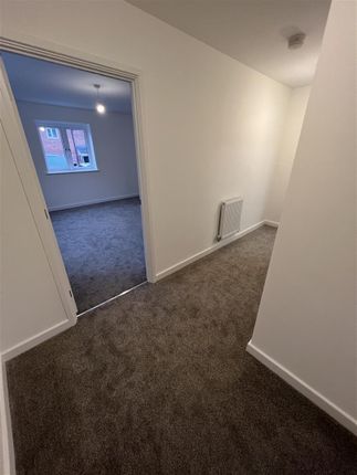 14, Nicholson Close, Nottingham photo 5