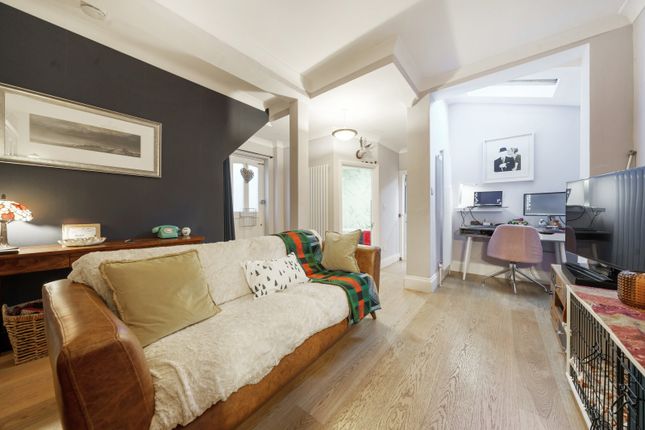 Flat for sale in Cobham Road, Kingston Upon Thames