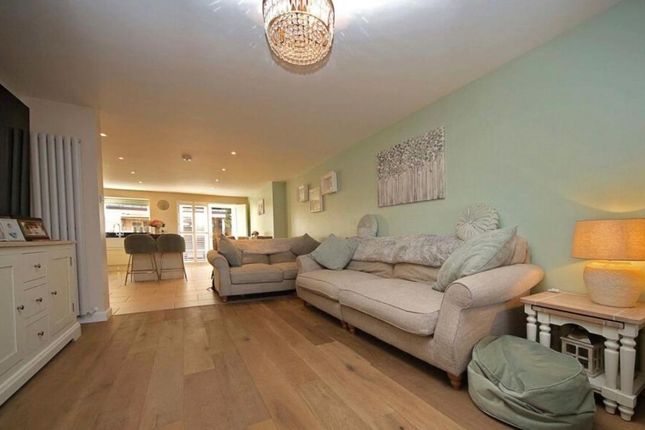 53, Wetherby Close, Stevenage photo 4