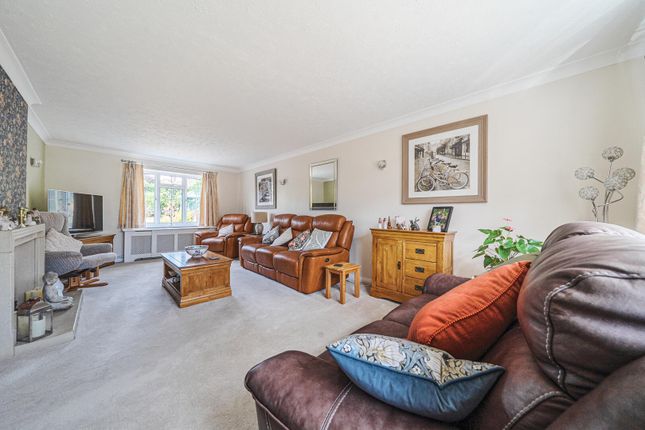 18, Walden Lodge Close, Devizes photo 4