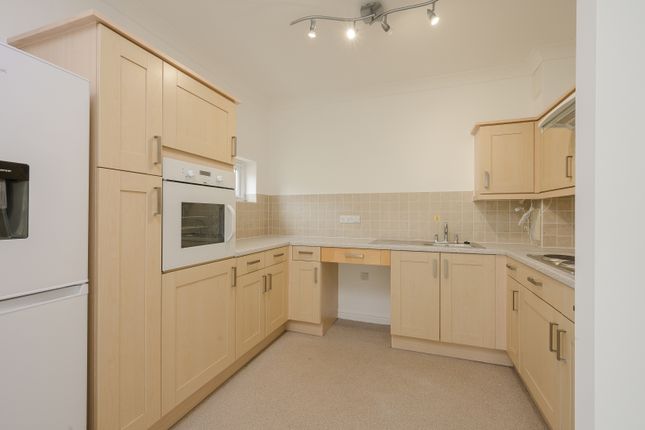 Flat 9, Pantiles House, 30, Langley Road, London photo 4