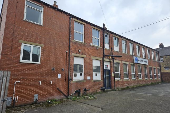 Warehouse to let in Stanningley, Leeds