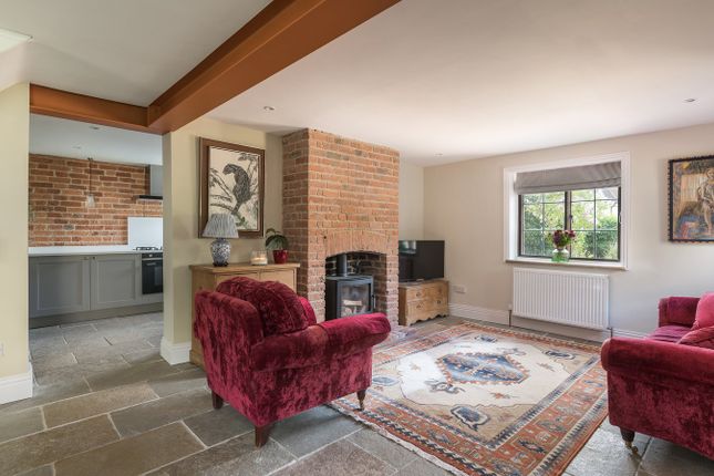 27, Station Road, Oakley, Bedfordshire photo 4