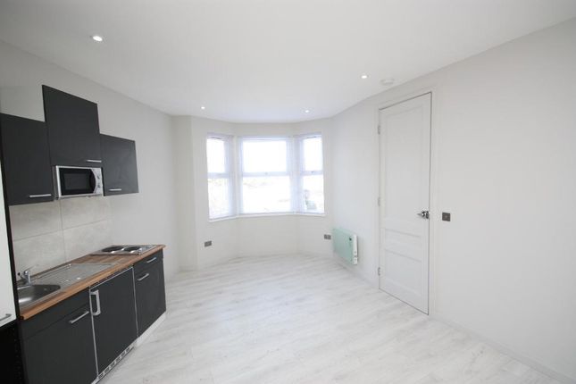 Thumbnail Studio to rent in Wells House Road, North Acton, London