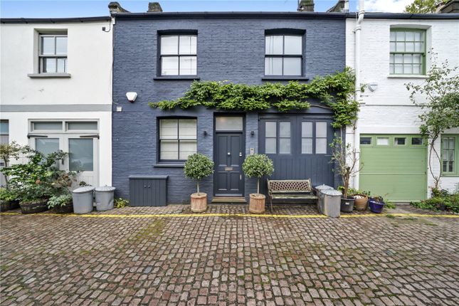 Thumbnail Terraced house to rent in Pembridge Mews, London