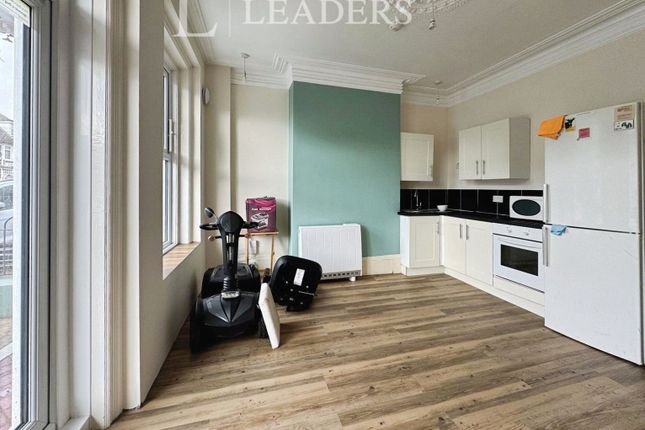 Flat 1, 6, Agate Road, Essex photo 3