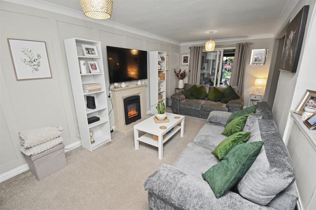 54, York Road, Corby photo 4