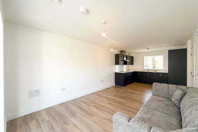 4, Archibald House, 12, Lister Road, Berkshire photo 4