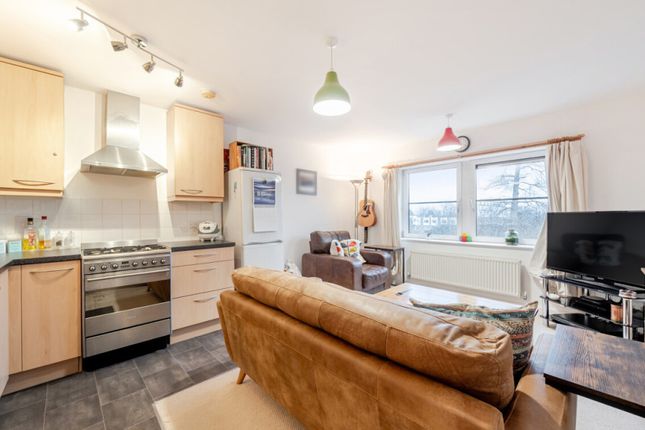 23 Scott Avenue, Putney photo 4