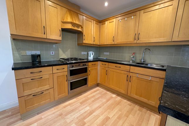 24, Taunton photo 5