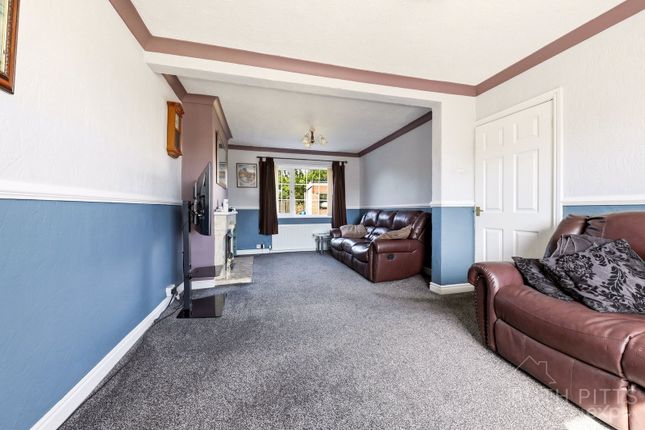 31, Wrangbrook Road, Pontefract photo 4