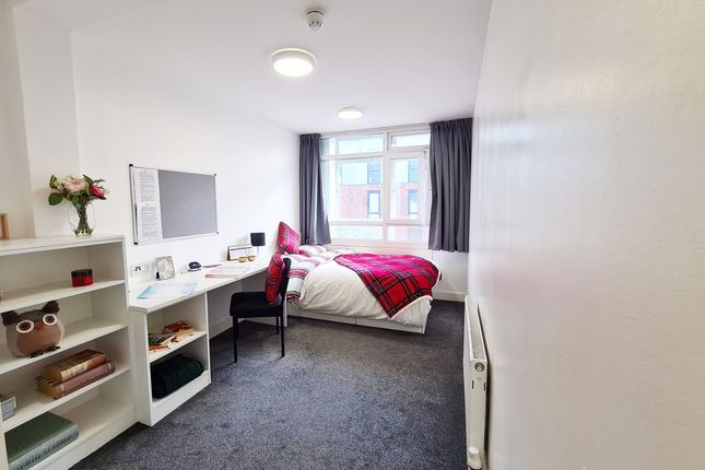 Flat to rent in En-Suite Room, Sangha House, Newarke Street, Leicester