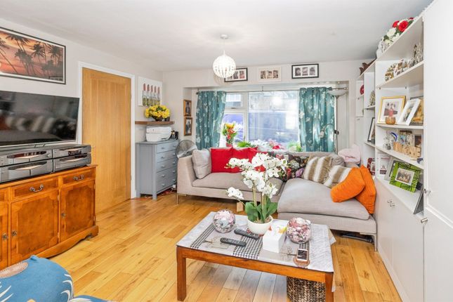 14a, Horsleys, Rickmansworth photo 3