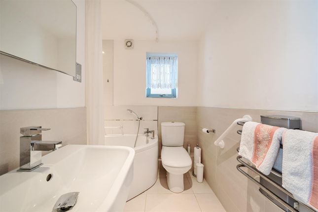 8, Southam Mews, Rickmansworth photo 5
